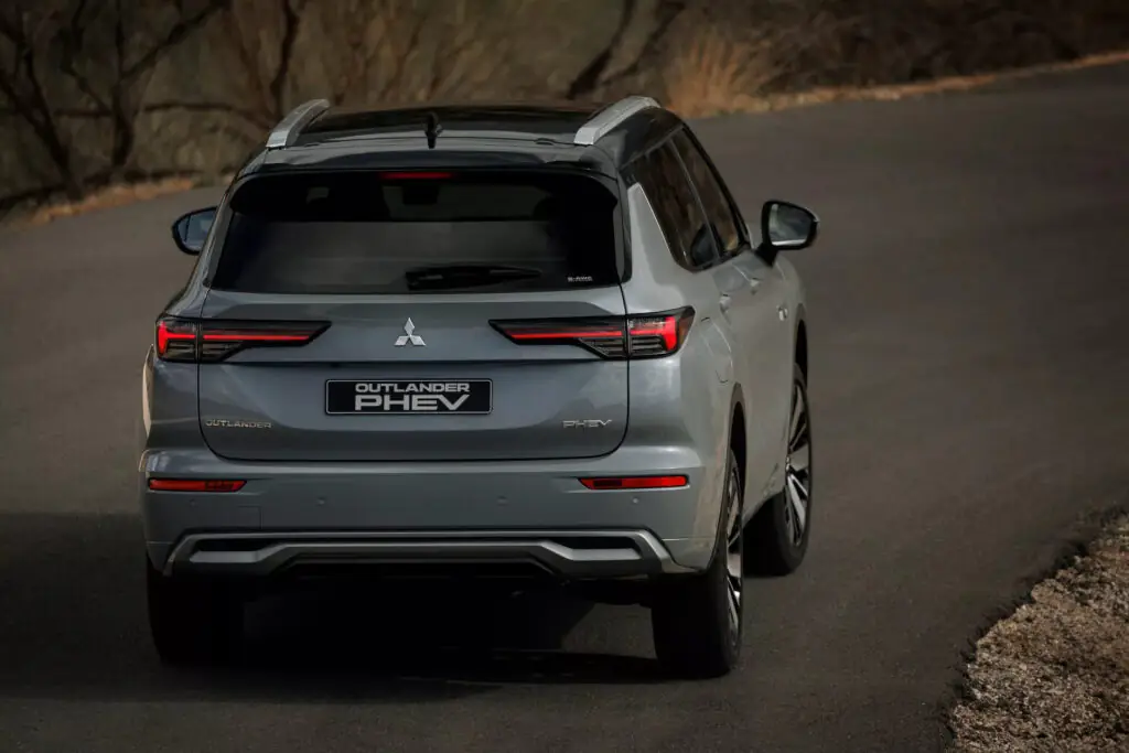 Продажі електромобілів та PHEV цього року можуть зрости на 18% – до 20 мільйонів — photo 2