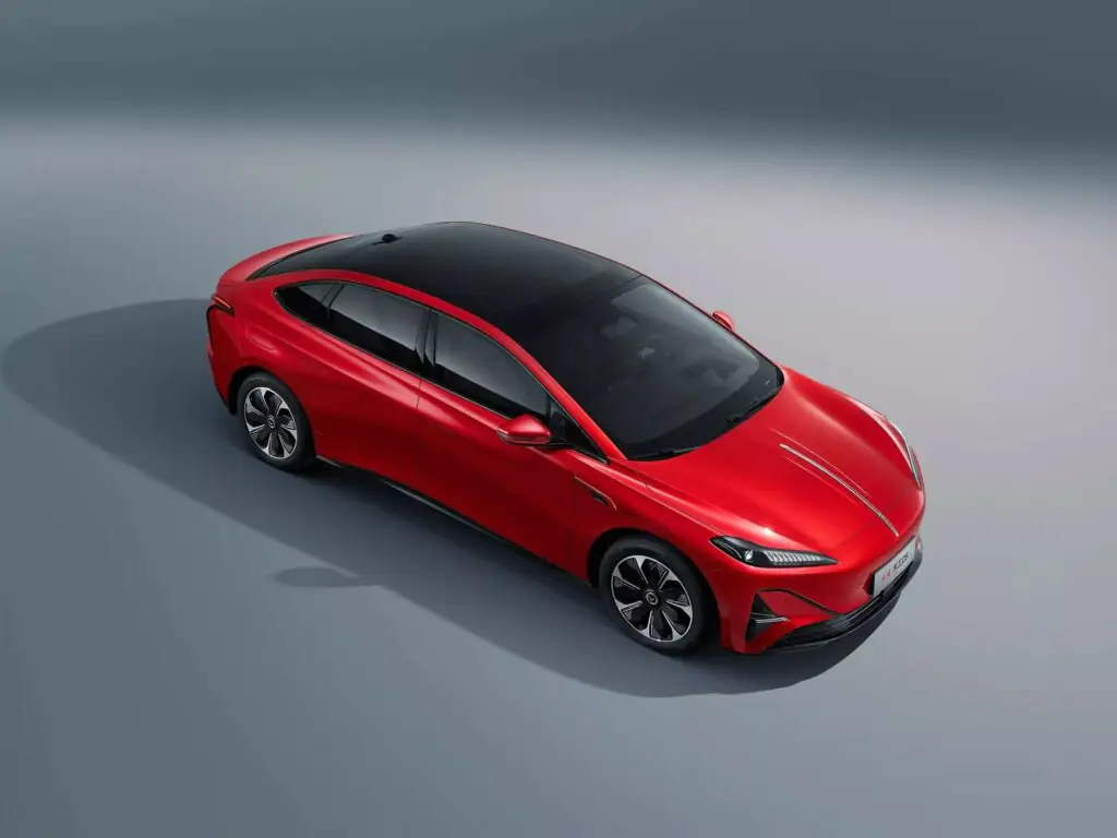 З’явився Hongqi Tiangong 05 – черговий конкурент Tesla Model 3 — photo 3