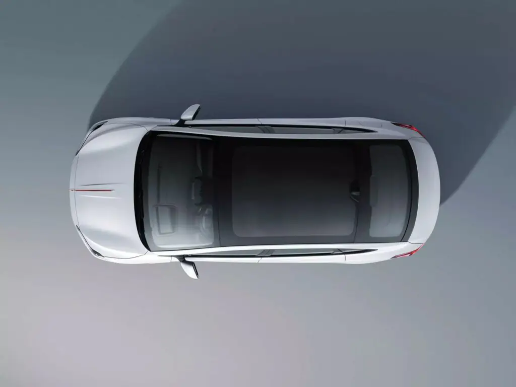 З’явився Hongqi Tiangong 05 – черговий конкурент Tesla Model 3 — photo 4