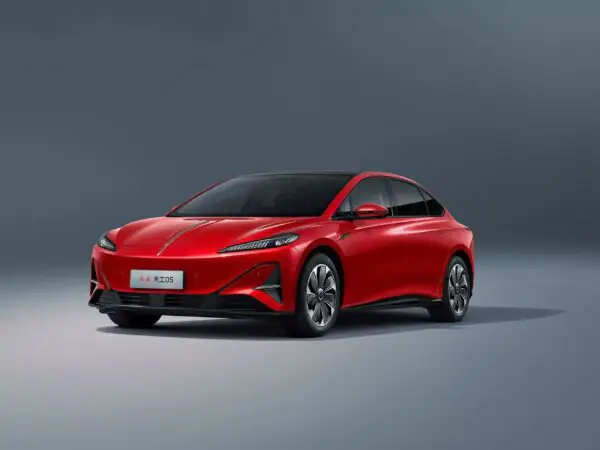 З’явився Hongqi Tiangong 05 – черговий конкурент Tesla Model 3 — photo 29393
