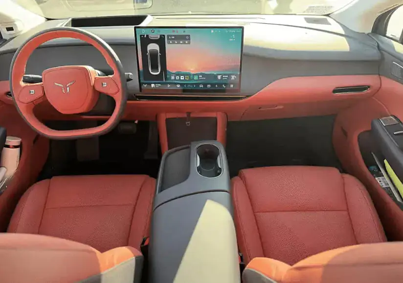 З’явився Hongqi Tiangong 05 – черговий конкурент Tesla Model 3 — photo 5