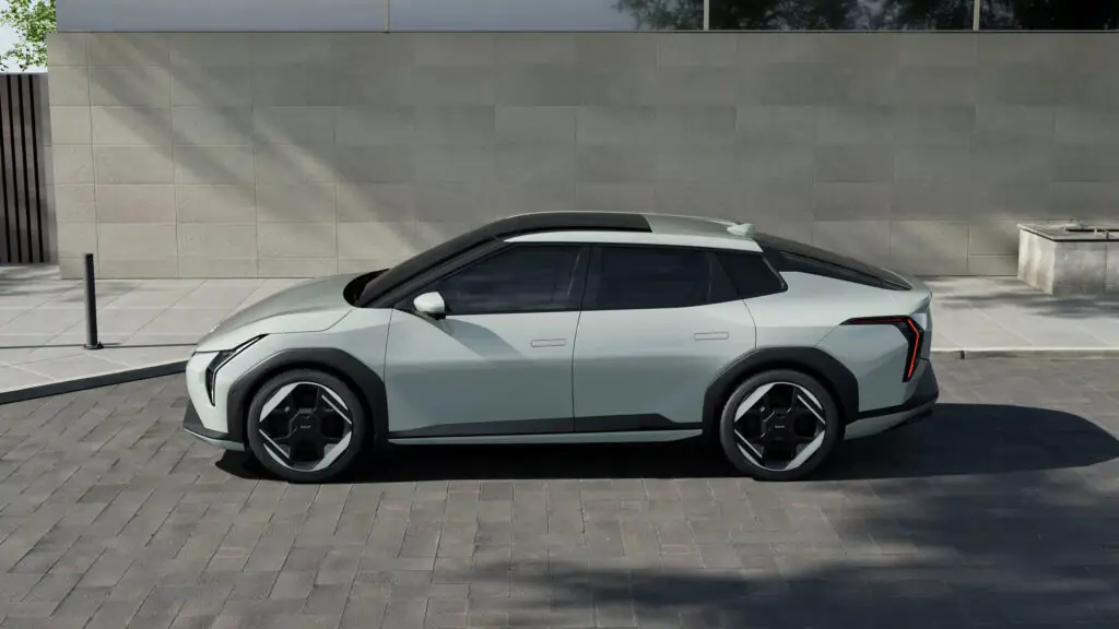 Новий Kia EV4 дебютує як електричний седан та хетчбек — photo 2 Новий Kia EV4 дебютує як електричний седан та хетчбек — photo 2