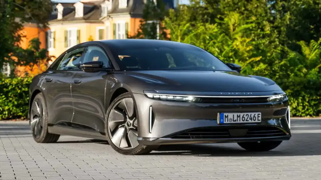 Гендиректор Lucid Motors неожиданно ушел в отставку — photo 4