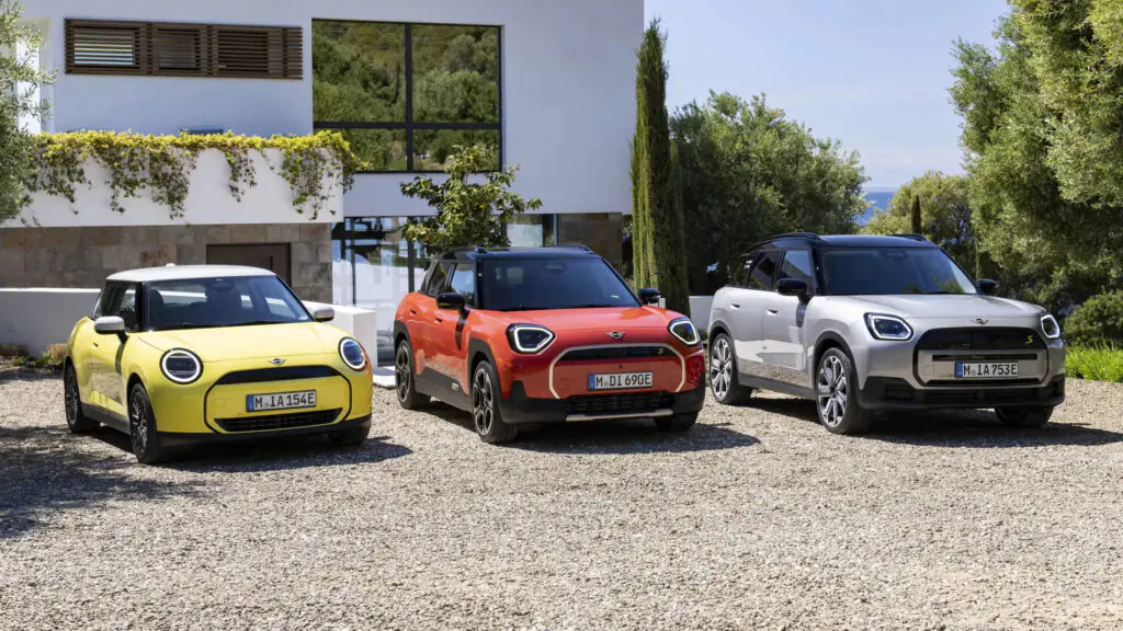 BMW откладывает производство электрических MINI в Великобритании: что произошло? — photo 3