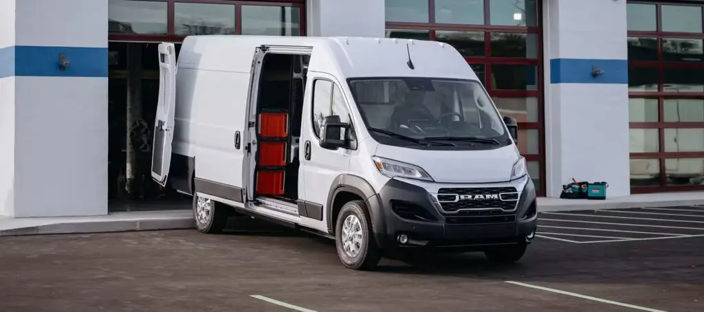 Оновлений Ram ProMaster EV: більше запасу ходу за меншу ціну — photo 5