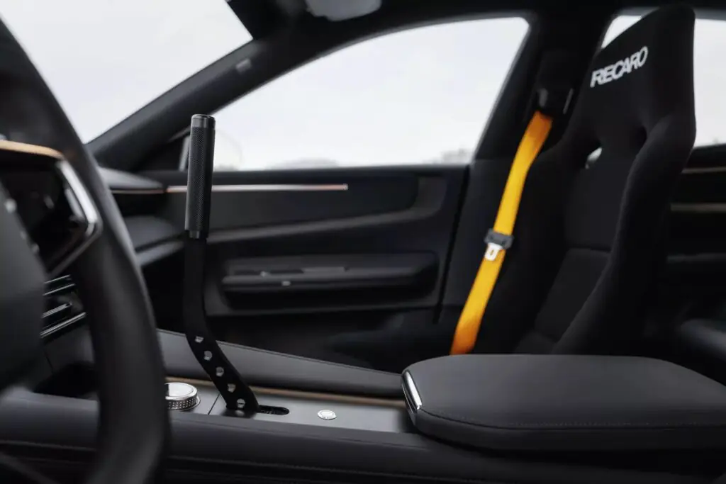 Polestar показав екстремальні електрокари Arctic Circle Edition — photo 4