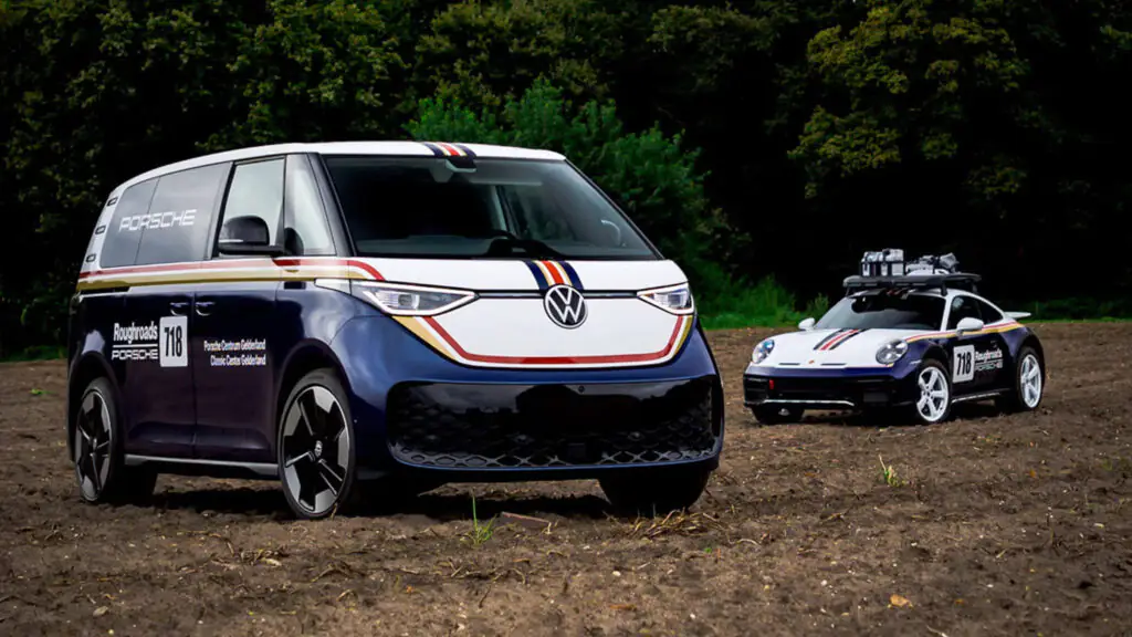 Porsche создала уникальный VW ID. Buzz для буксировки 911 Dakar — photo 6