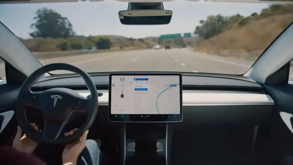 Tesla готує доступні електромобілі та розширює можливості автопілоту — photo 5