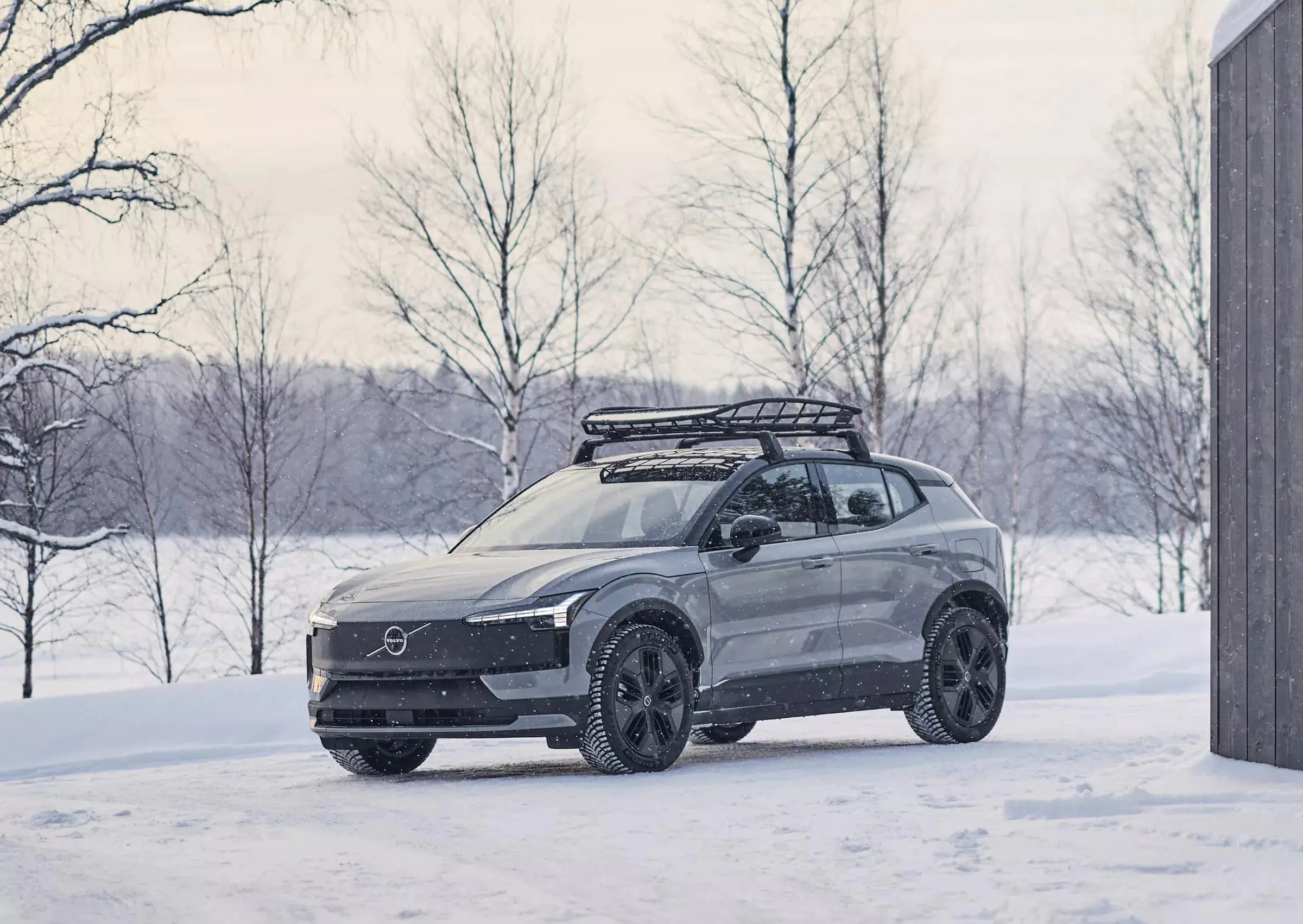 Volvo представила EX30 Cross Country: компактний універсальний електрокросовер — photo 30457