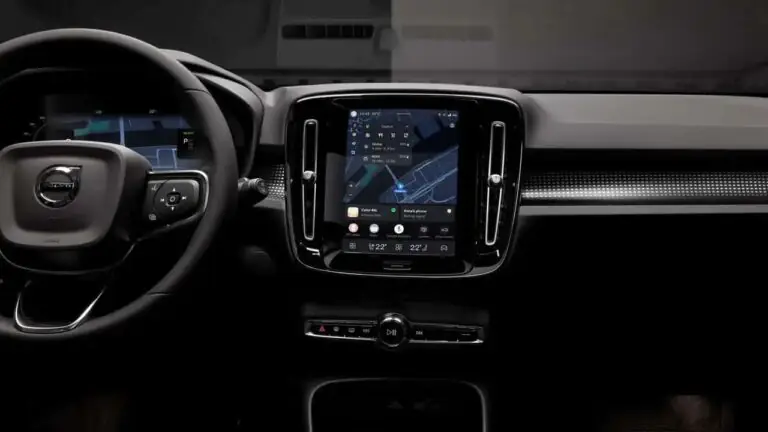 Volvo додає Plug & Charge та оновлену мультимедійну систему — photo 29623