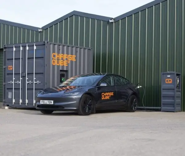 Fellten Charge Qube дає вживаним батареям Tesla друге життя — photo 33705