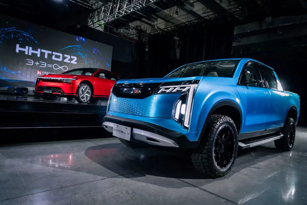 Foxconn, відомий виробник iPhone, хоче будувати електромобілі для Mitsubishi — photo 2