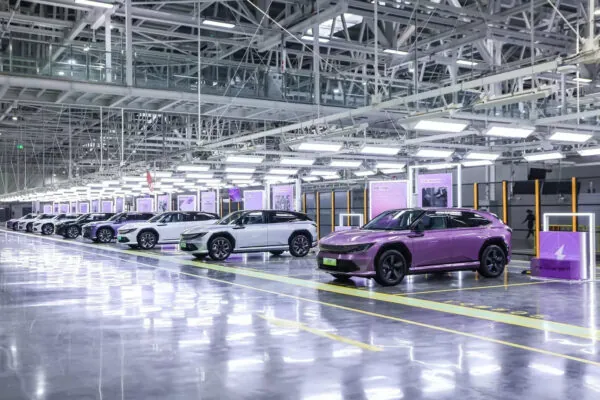 Новий завод з виробництва електромобілів Honda потребує на 30% менше працівників — photo 35621