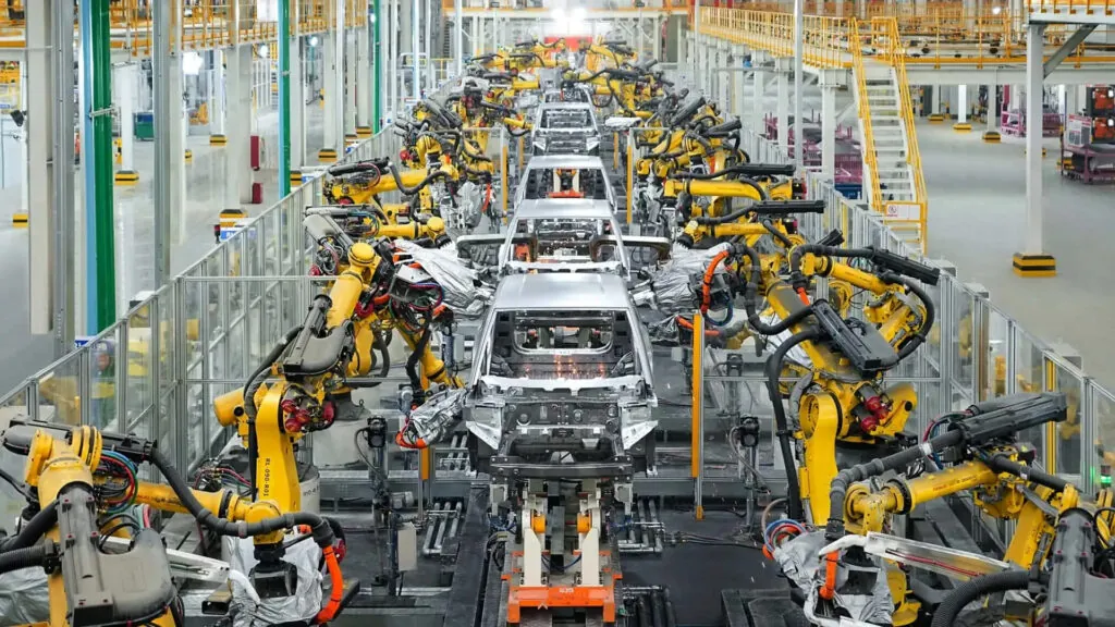 BYD обійшла Tesla за доходами і будує завод розміром із Сан-Франциско — photo 3