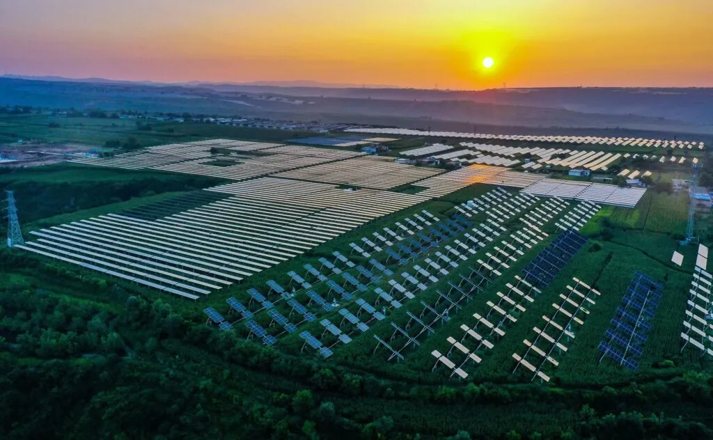 Китай побудує космічну сонячну електростанцію на висоті понад 32 000 км? — photo 2