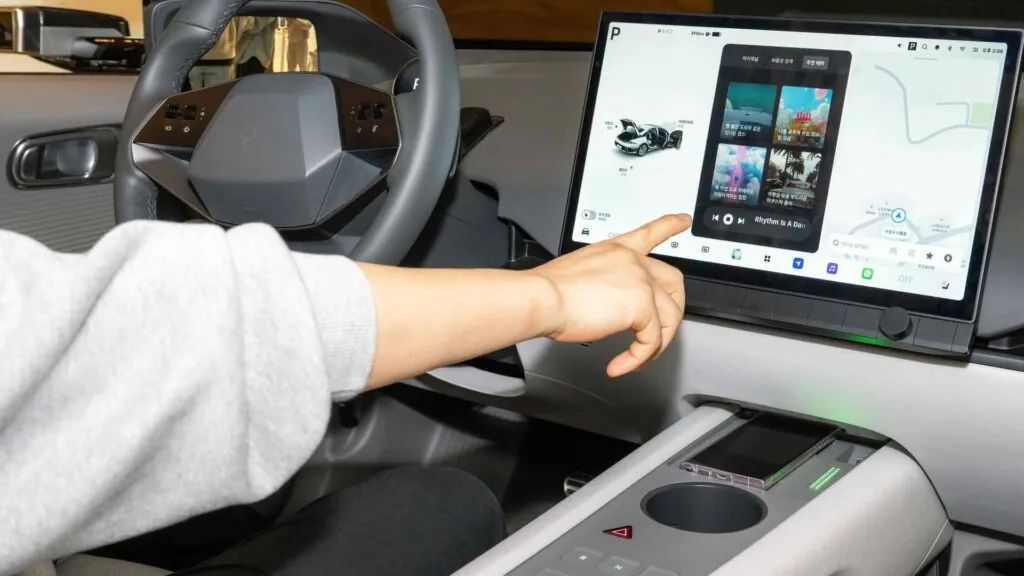 Hyundai анонсирует Pleos: электронный мозг для умных авто будущего — photo 2