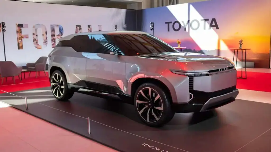Toyota офіційно підтвердила випуск електричного пікапа — photo 4