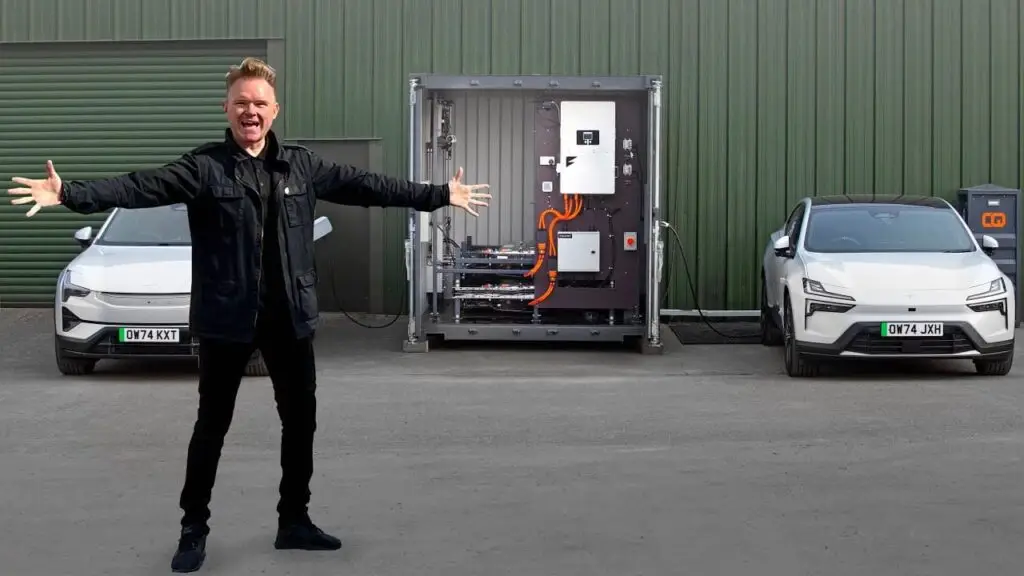Fellten Charge Qube дає вживаним батареям Tesla друге життя — photo 2