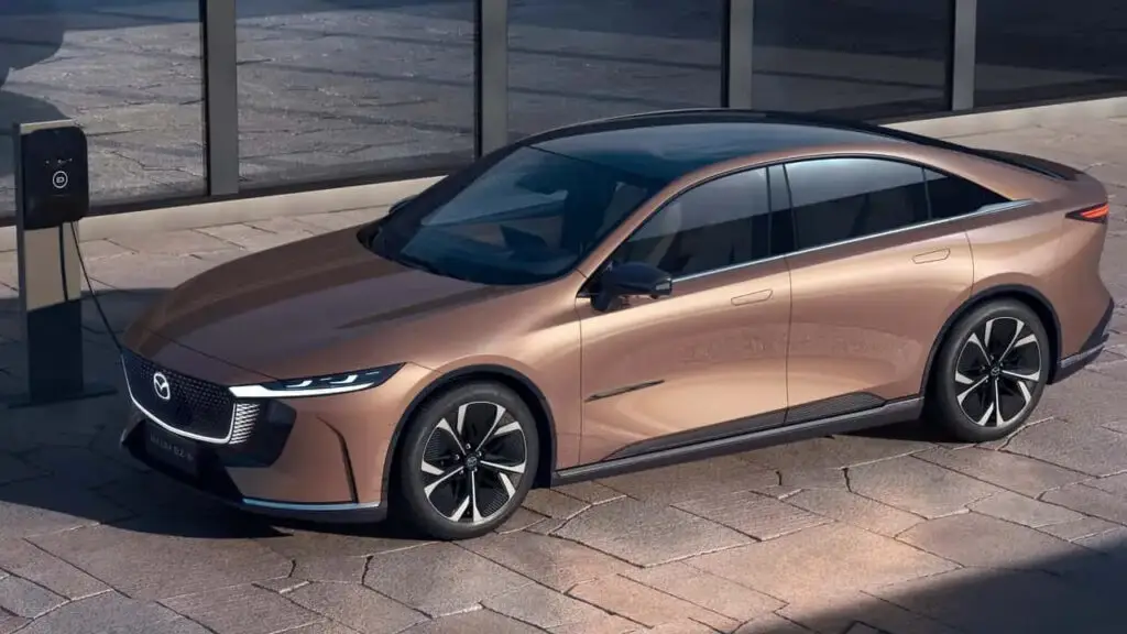 Як Mazda планує розвивати електромобілі та залишатися гнучкою? — photo 2