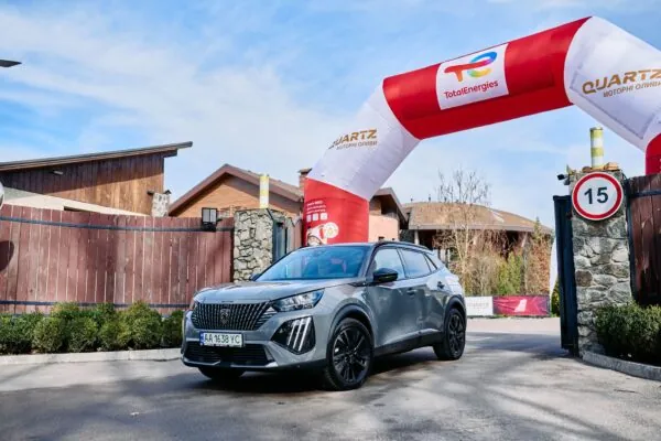 Електричний Peugeot E-2008 визнано найкращим міським кросовером 2025 року в Україні! — photo 35678
