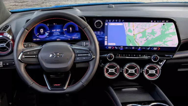 General Motors остаточно відмовилась від Apple CarPlay і Android Auto у своїх електромобілях — photo 35541