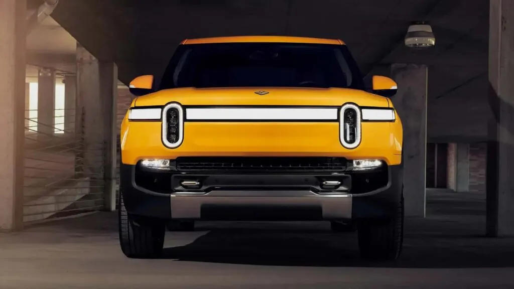 Як Rivian обігнав конкурентів у гонці за розумними фарами — photo 4