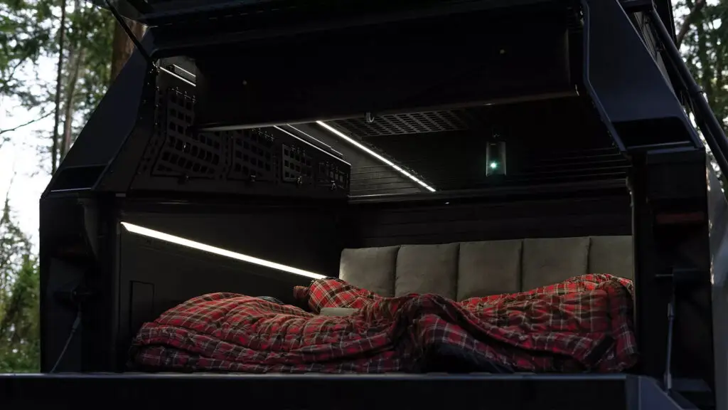 Space Camper перетворює футуристичний пікап на компактний житловий модуль — photo 3