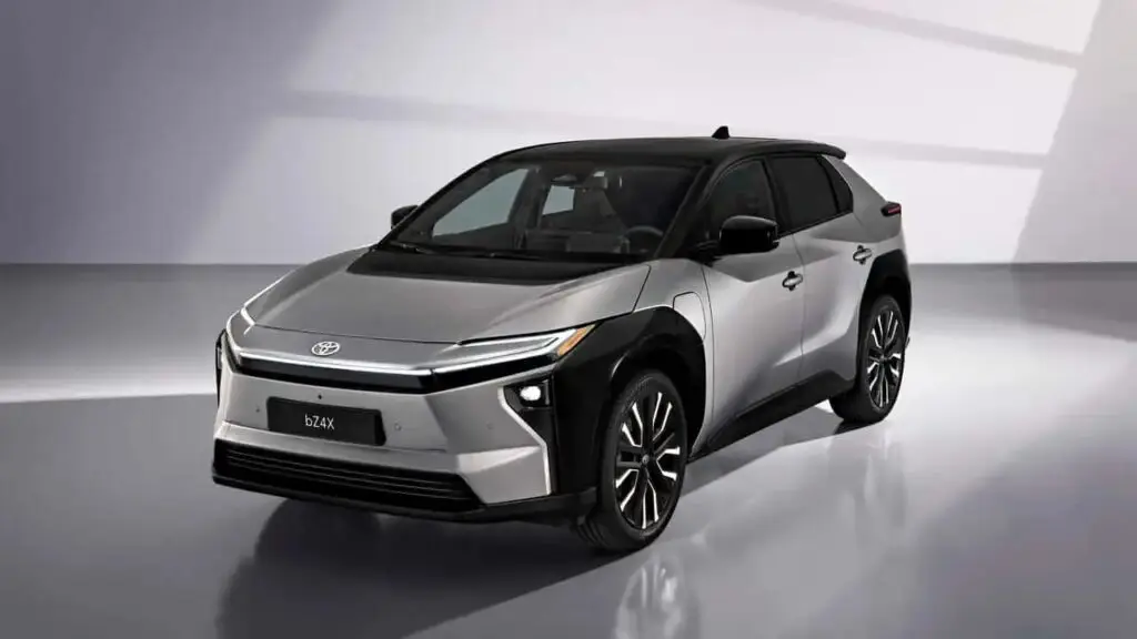 Toyota внедряет крупные обновления в свои электромобили — photo 6
