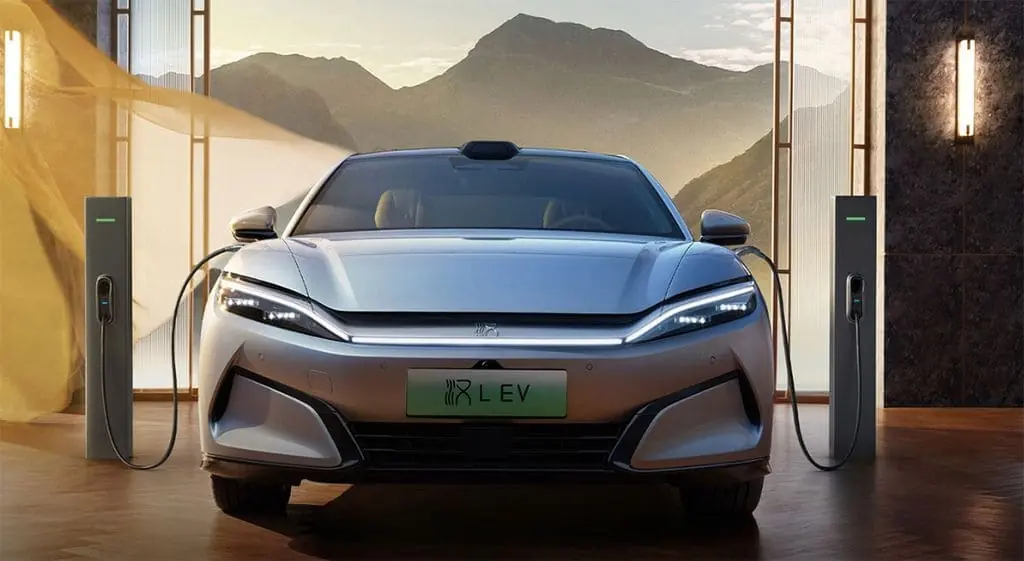 Двозарядні новинки від BYD з підтримкою «мегаватної» зарядки вийшли на ринок — photo 7