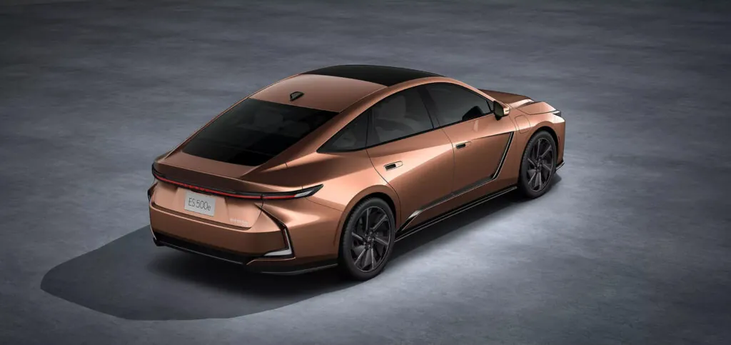 Lexus представив ES восьмого покоління: вперше – з повністю електричними версіями — photo 7