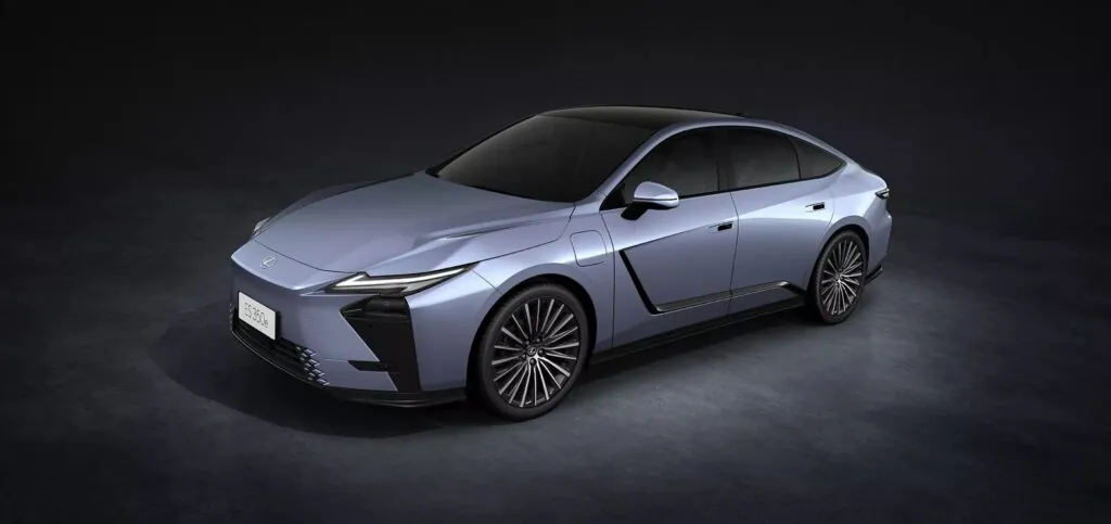 Lexus представив ES восьмого покоління: вперше – з повністю електричними версіями — photo 2