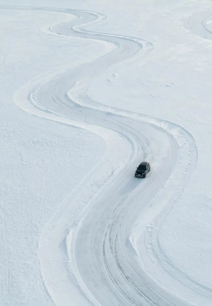 Новий Range Rover Electric: більше потужності, ніж у V8, і революційні технології — photo 4
