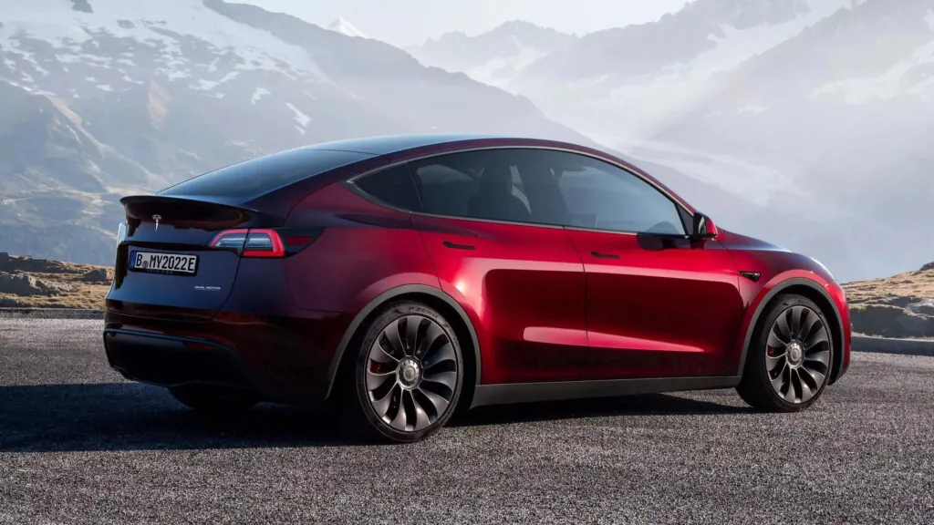 Tesla звинувачують у навмисному завищенні пробігу для уникнення гарантійних зобов’язань — photo 3