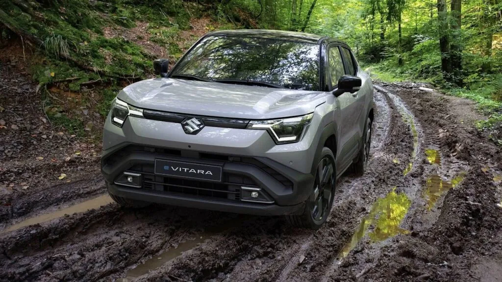 Suzuki офіційно представила свій перший електрокросовер e Vitara! — photo 5