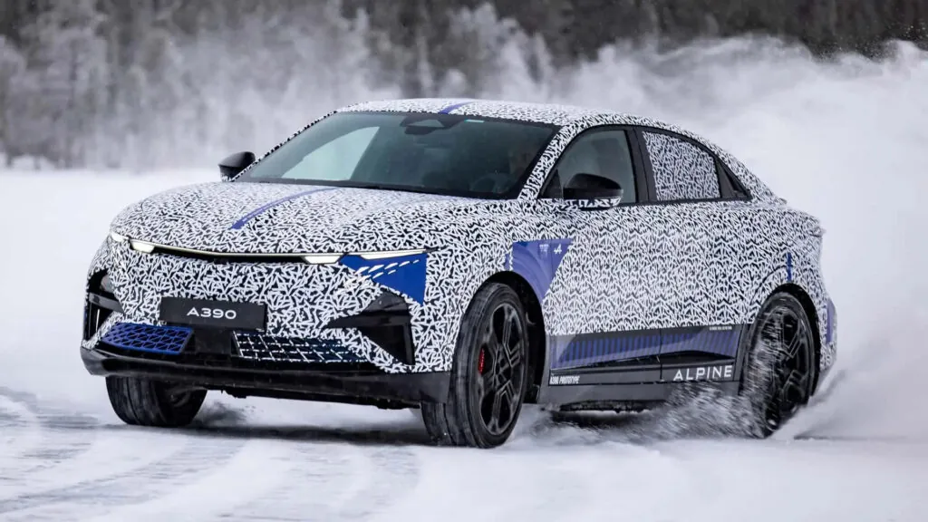 Alpine готується вивести на ринок свій перший електрокросовер – A390 — photo 3