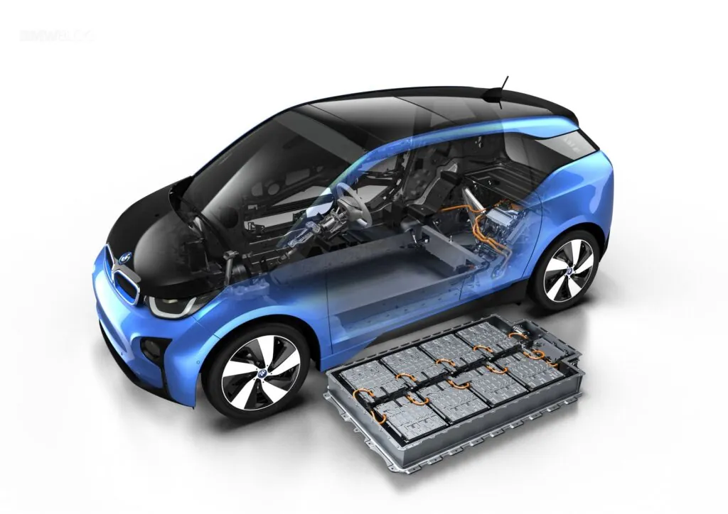 Высокоплотные элементы питания CATL удваивают запас хода BMW i3 — photo 2 Высокоплотные элементы питания CATL удваивают запас хода BMW i3 — photo 2