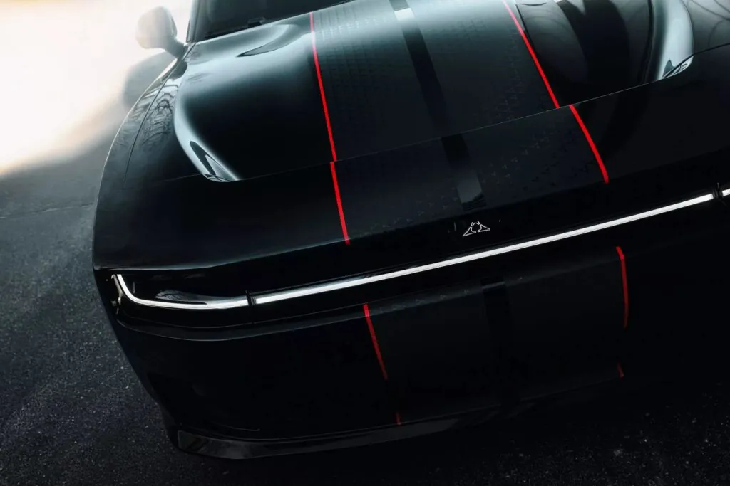 Dodge намагається врятувати продажі електричного Charger Daytona, пропонуючи знижки до $25 000 — photo 2