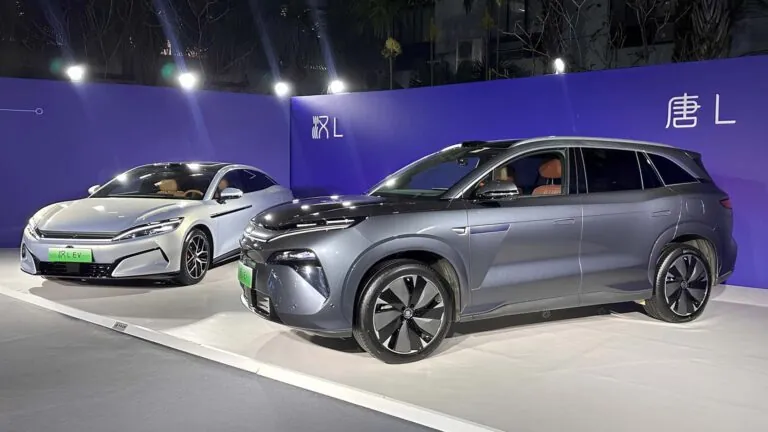 Двозарядні новинки від BYD з підтримкою «мегаватної» зарядки вийшли на ринок — photo 37308
