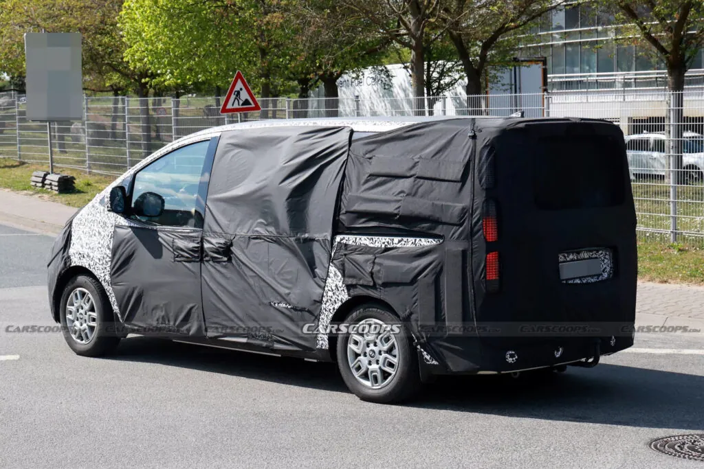 Футуристичний мінівен Hyundai Staria отримає електричну силову установку — photo 2