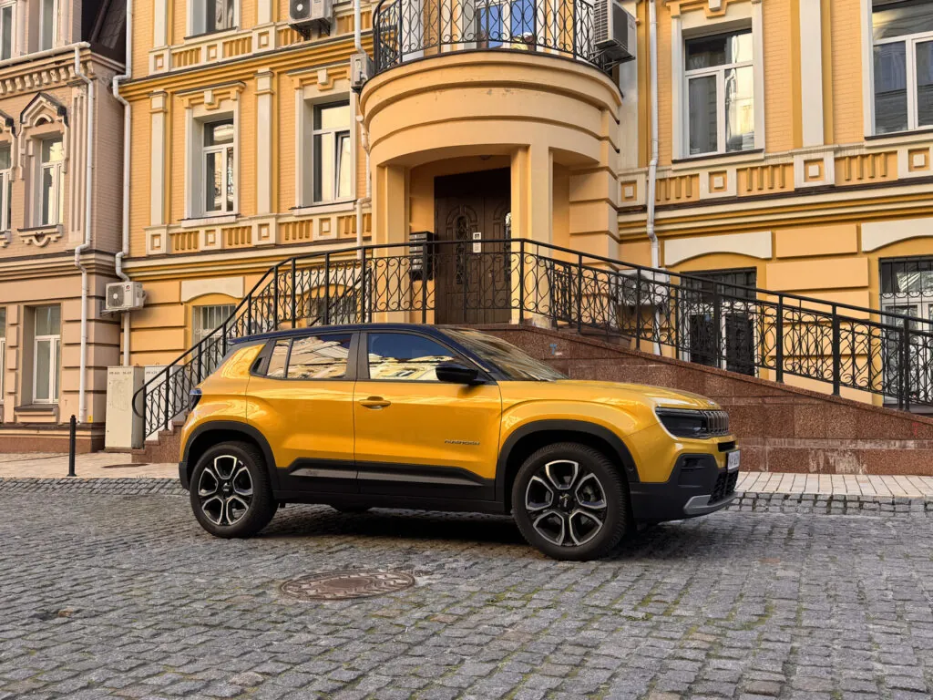 Огляд Jeep Avenger: “Месник” на дієті або що Ви знаєте про Ефект Баадера-Майнгофа — photo 19