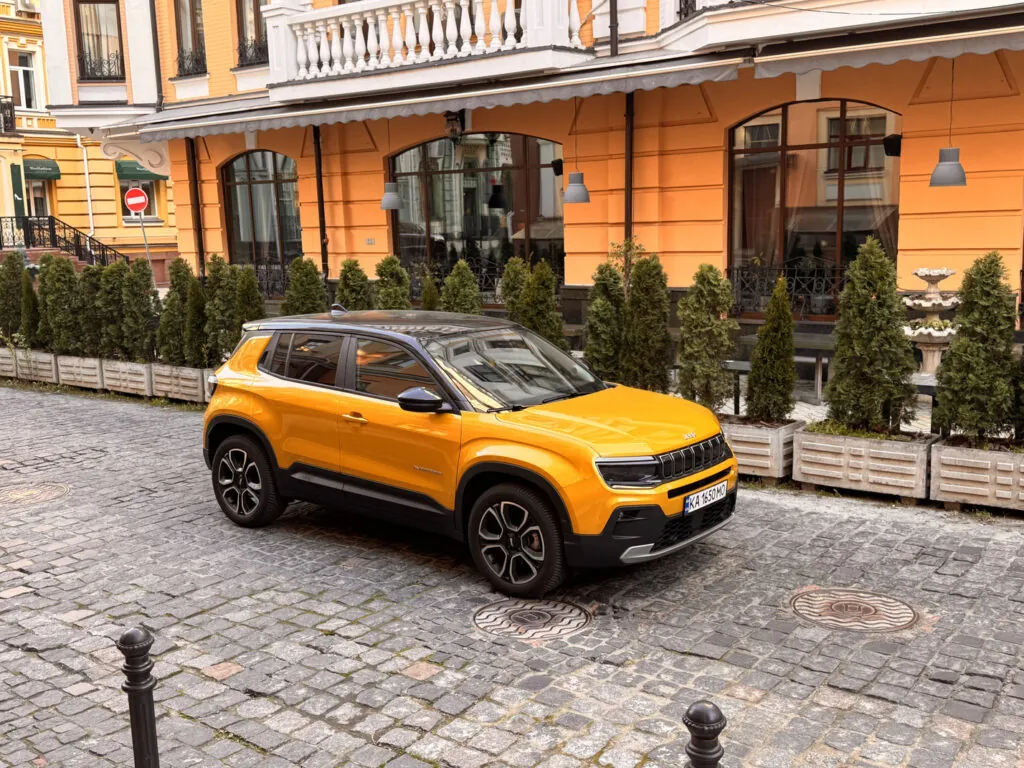 Огляд Jeep Avenger: “Месник” на дієті або що Ви знаєте про Ефект Баадера-Майнгофа — photo 13