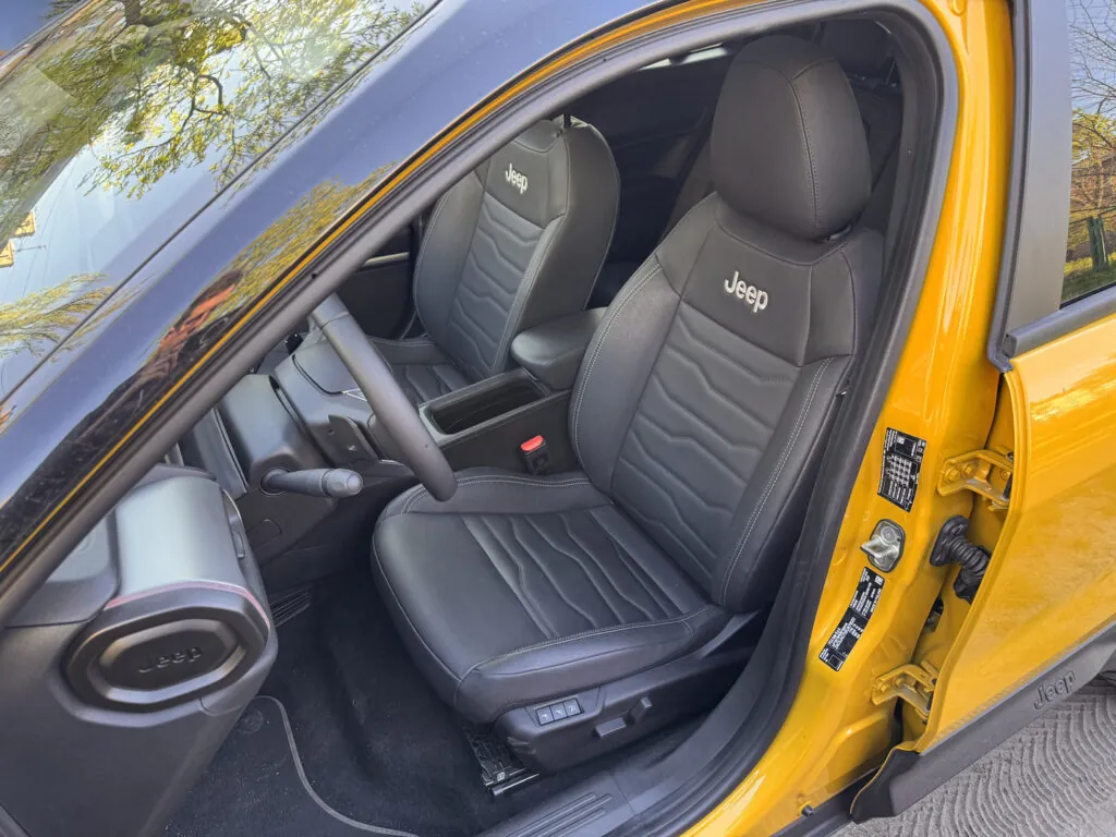 Огляд Jeep Avenger: “Месник” на дієті або що Ви знаєте про Ефект Баадера-Майнгофа — photo 10