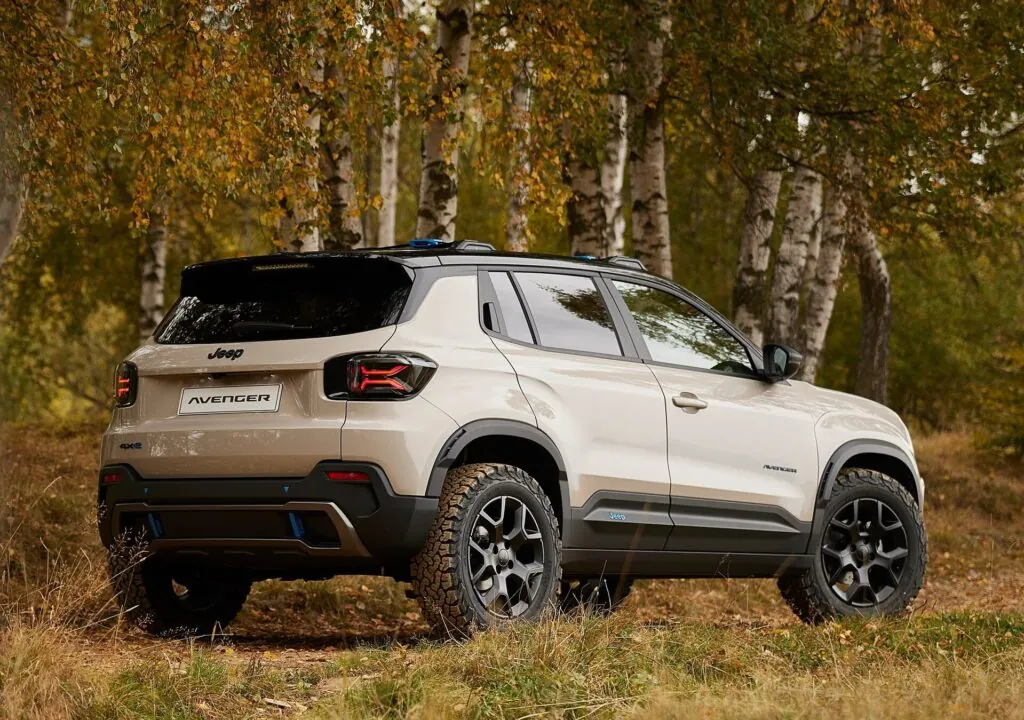 Огляд Jeep Avenger: “Месник” на дієті або що Ви знаєте про Ефект Баадера-Майнгофа — photo 22