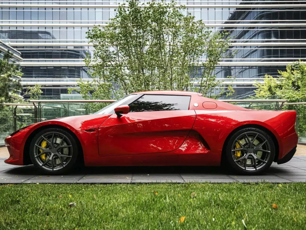 Електричний спорткар JMEV01 – це Tesla Roadster із душею Lancia Stratos — photo 3