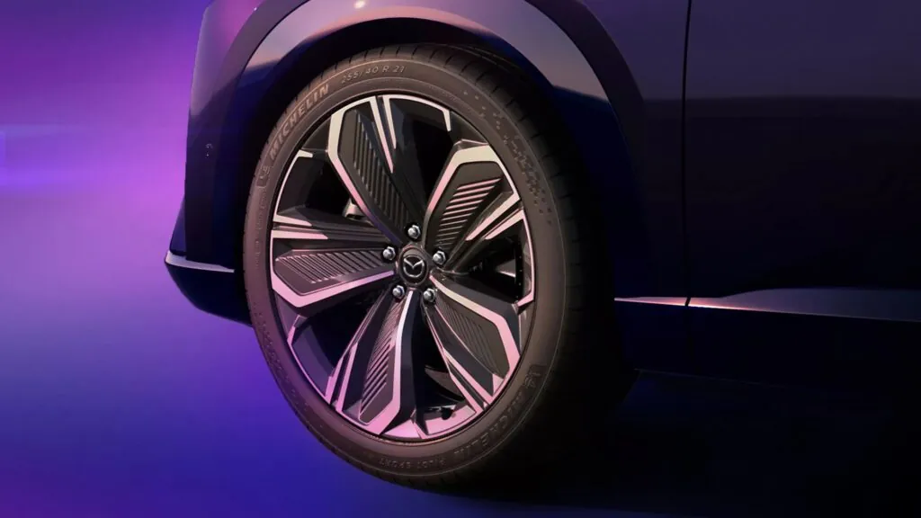 У світі електромобілів дебютував новий цікавий гравець – Mazda CX-6e — photo 3