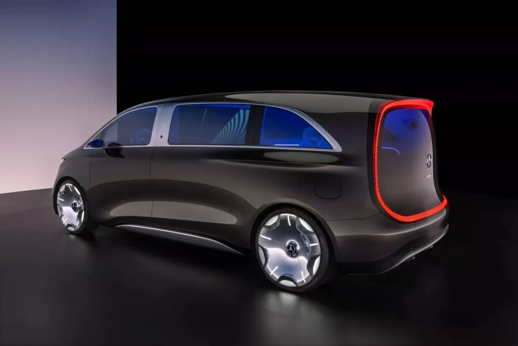 Mercedes представив концепт електричного мінівена Vision V — photo 5