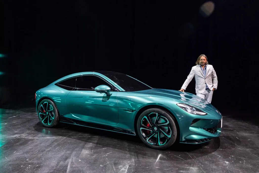 MG запускає у виробництво електричне купе Cyber GTS — photo 2