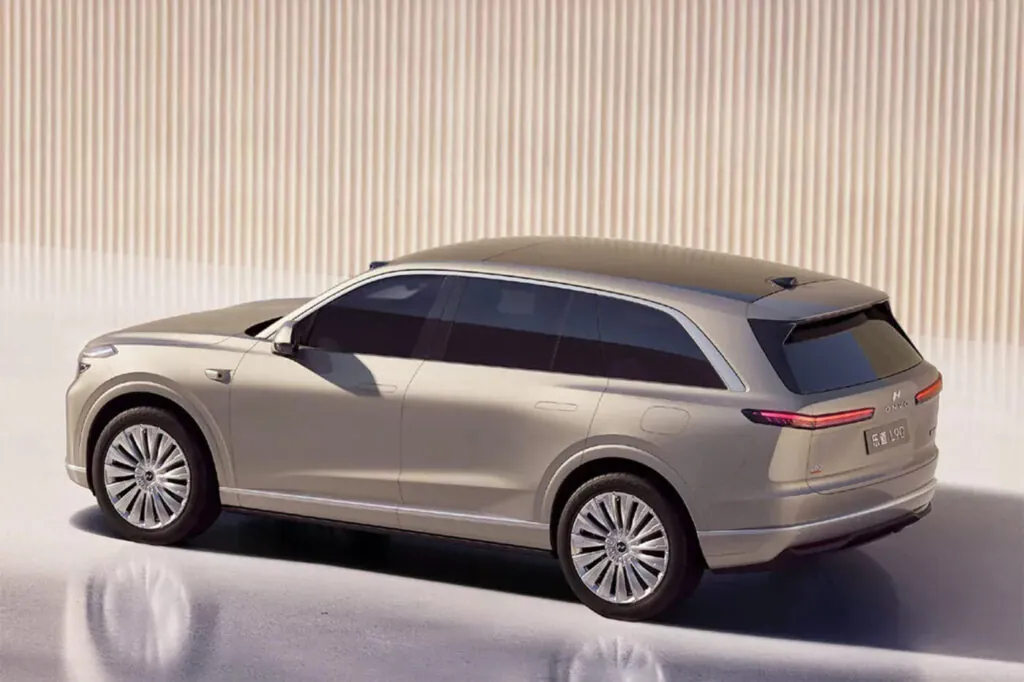 Новий електричний кросовер Onvo L90 потужніший за Kia EV9 GT — photo 6