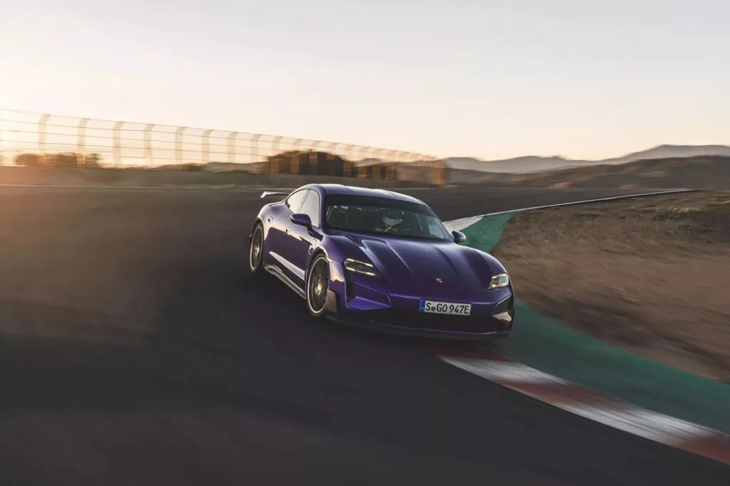 Porsche Taycan Turbo GT Weissach – найшвидший електрокар в історії Motor Trend — photo 2