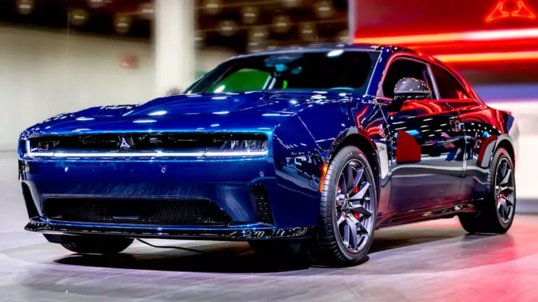 Dodge намагається врятувати продажі електричного Charger Daytona, пропонуючи знижки до  000 — photo 37851